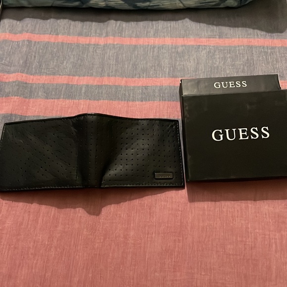 Brand new GUESS Men’s wallet bifold - Picture 10 of 11